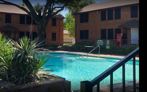 Wynnewood-Gardens 04